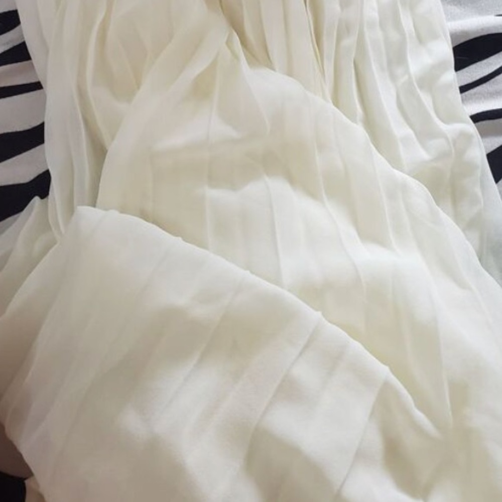 Cream Pleated Maxi Babydoll Dress Open Back Flowy Skirt Tie Straps Lined - Picture 14 of 16